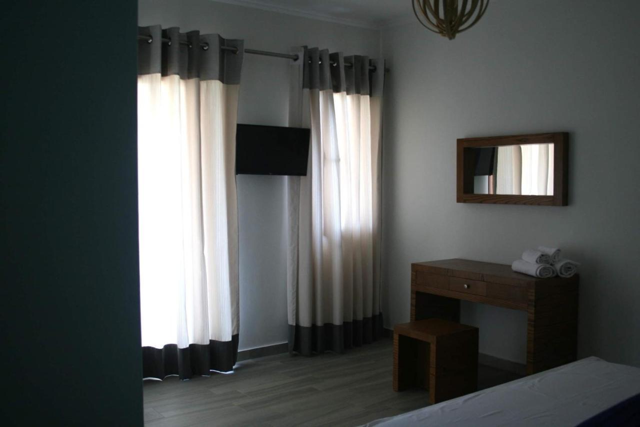 Spyridoula'S Guest House Himare Bagian luar foto