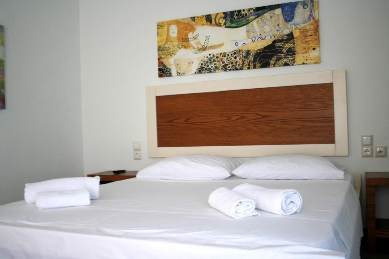 Spyridoula'S Guest House Himare Bagian luar foto