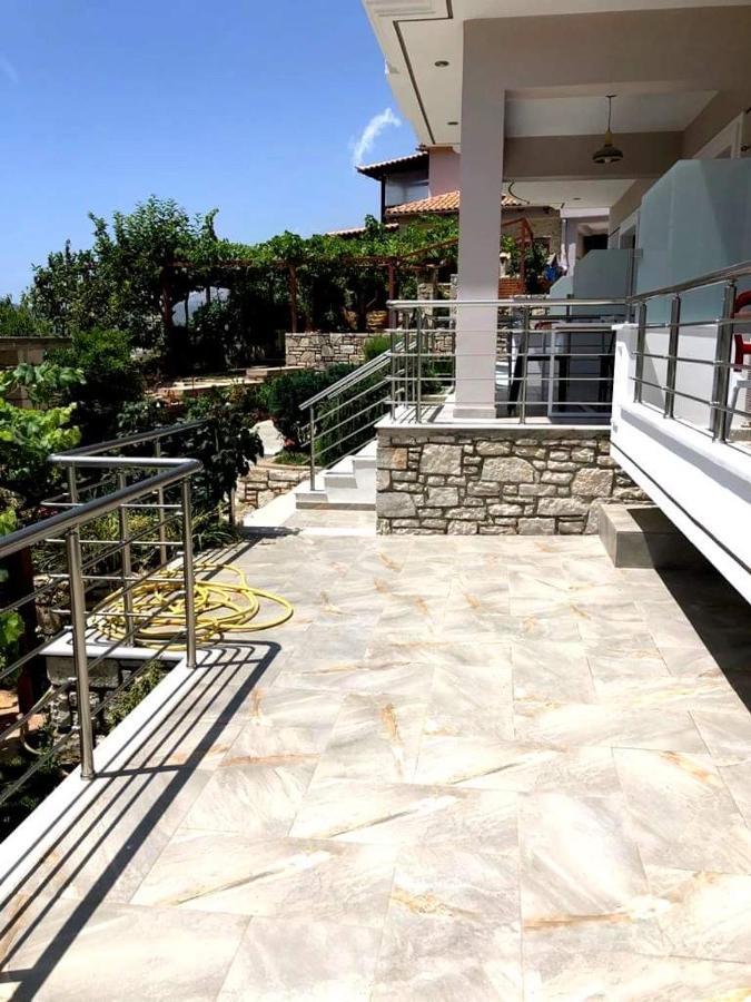 Spyridoula'S Guest House Himare Bagian luar foto