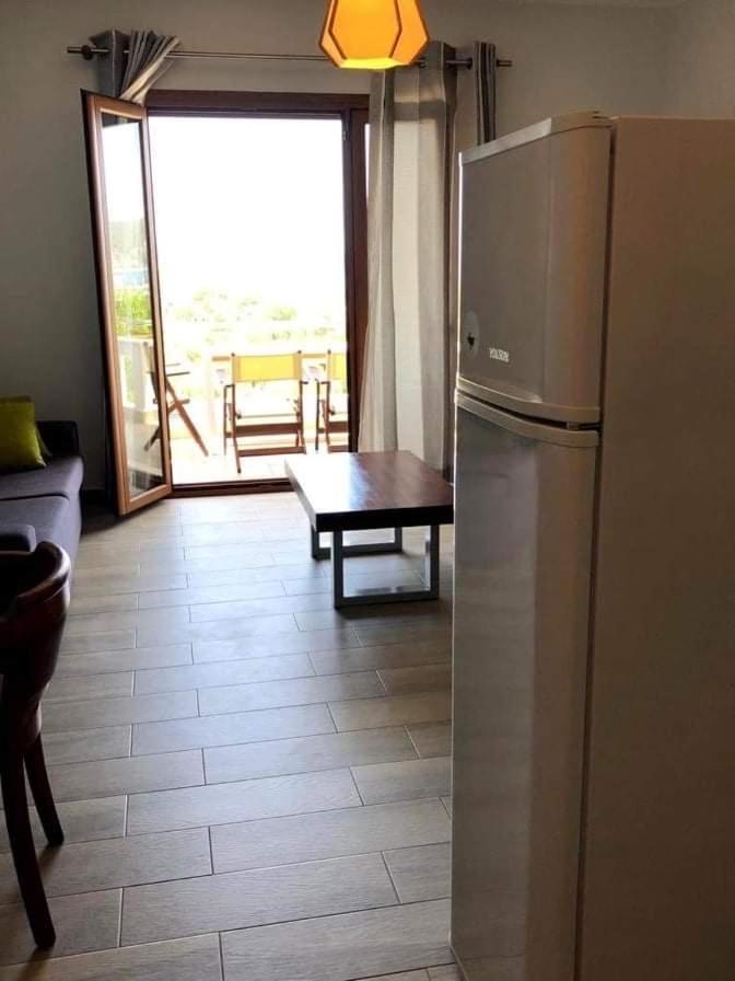 Spyridoula'S Guest House Himare Bagian luar foto