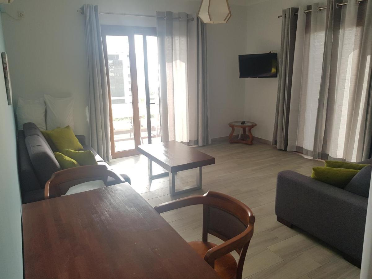 Spyridoula'S Guest House Himare Bagian luar foto