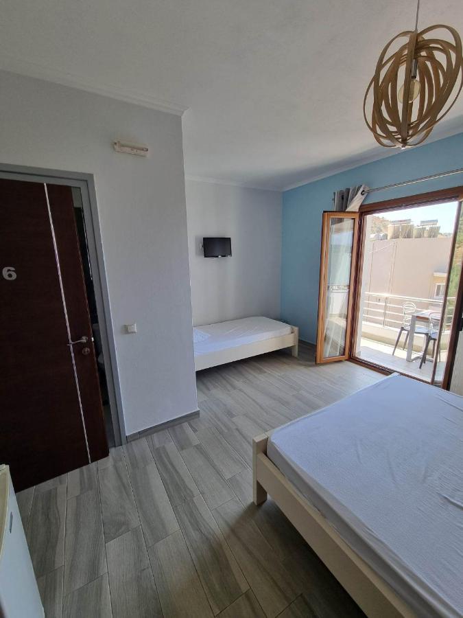 Spyridoula'S Guest House Himare Bagian luar foto