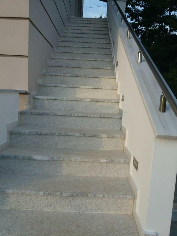 Spyridoula'S Guest House Himare Bagian luar foto